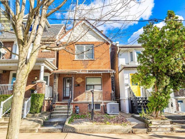 apartment at TOP FLOOR 171 CHRISTIE STREET, Toronto, Ontario, M6G3B3