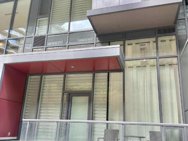 apartment at TH03 20 BRUYERES MEWS, Toronto, Ontario, M5V0G7