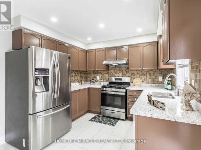 apartment at UPPER 17 ROADMASTER LANE, Brampton, Ontario, L7A3A9