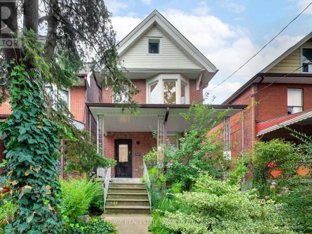apartment at UPPER 218 MONTROSE AVENUE, Toronto, Ontario, M6G3G7