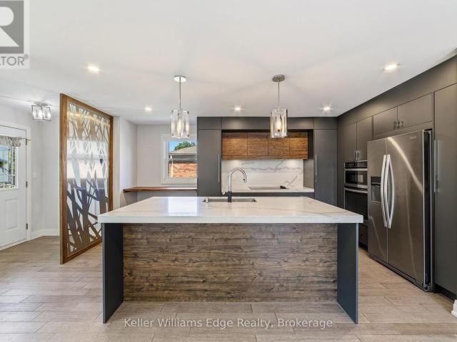 apartment at UPPER – 2300 WAGNER CRESCENT