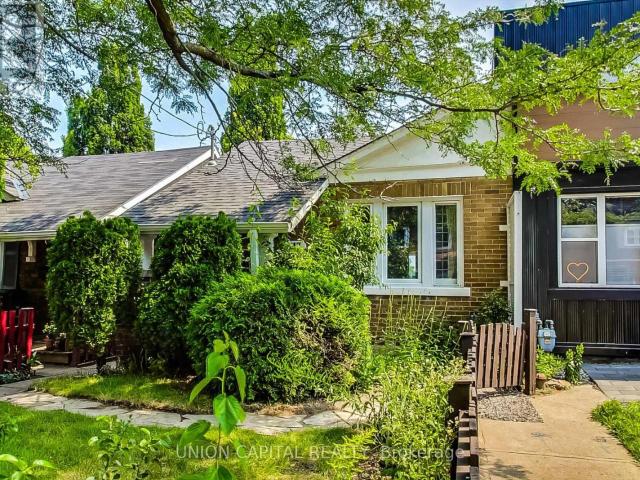apartment at UPPER 317 VICTORIA PARK AVENUE, Toronto, Ontario, M4E3S7