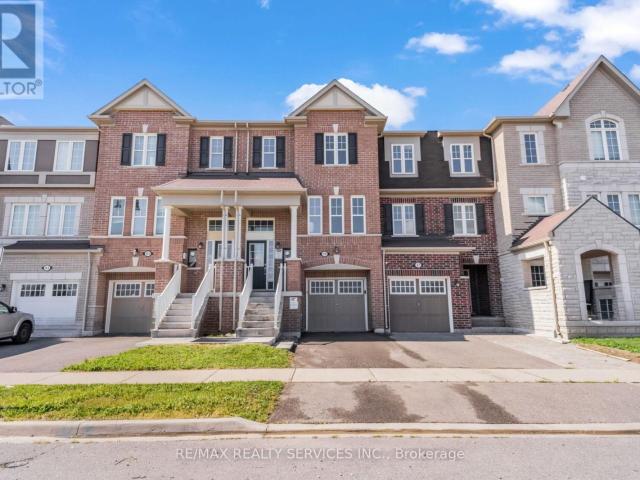 apartment at UPPER – 39 BAYCLIFFE CRESCENT