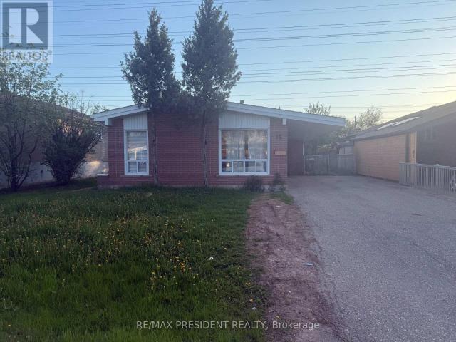 apartment at UPPER 45 ELMVALE CRESCENT, Toronto, Ontario, M9V2B8