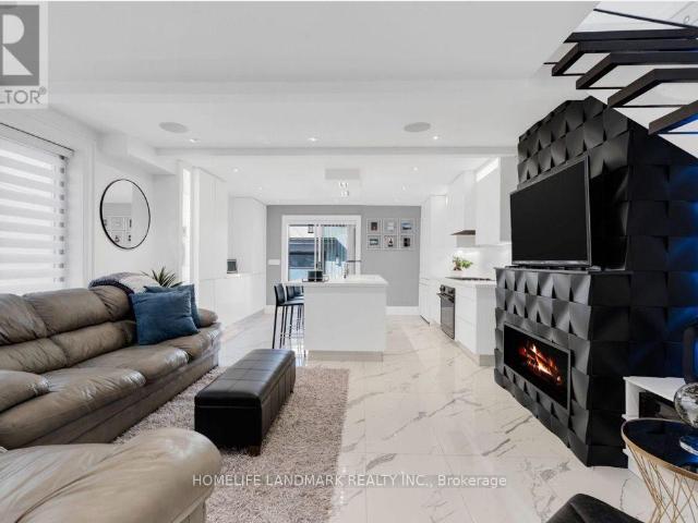 apartment at UPPER 58 CARRICK AVENUE, Toronto, Ontario, M6N3J5