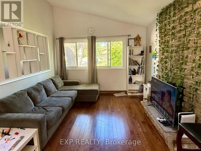 apartment at UPPER 6 MID PINES ROAD, Toronto, Ontario, M1G2L6