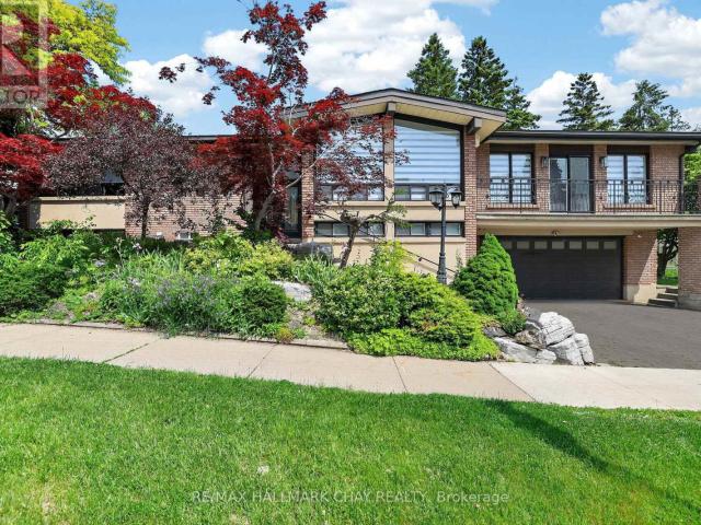 apartment at UPPER – 80 BEAUMONDE HEIGHTS DRIVE