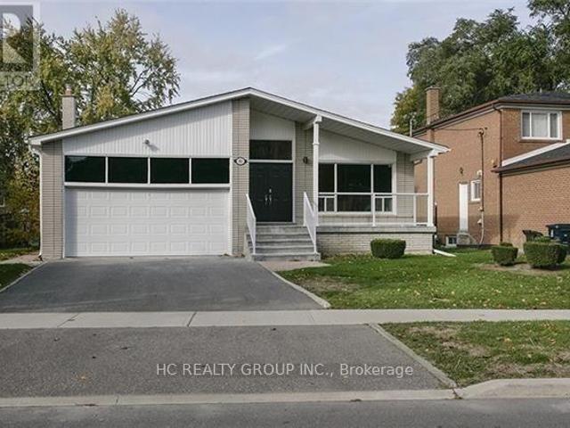 apartment at UPPER UNIT 102 PECKHAM AVENUE, Toronto, Ontario, M2R2V5
