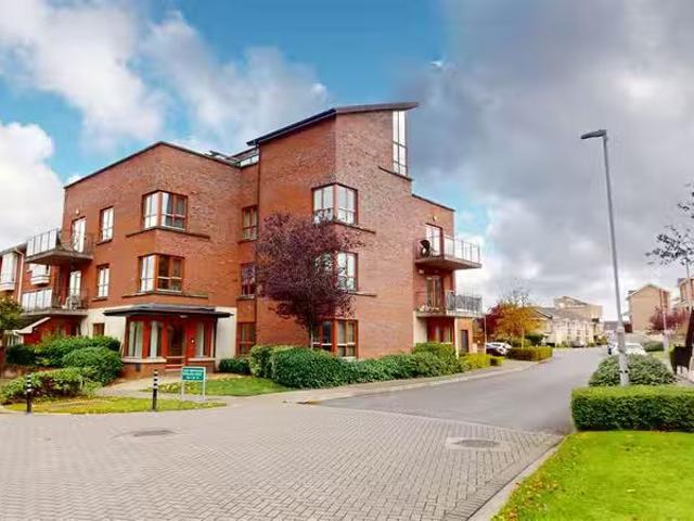Apartment B, 25 Fernleigh Drive, Castleknock, Dublin 15