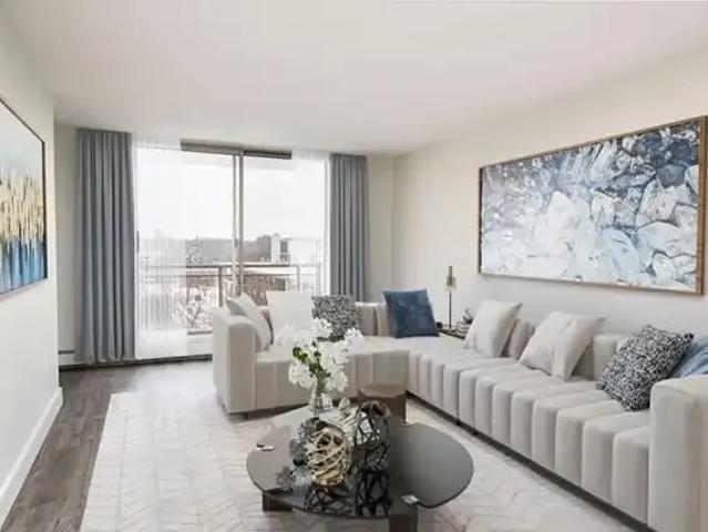 Apartment Bowmanville ON LS101089276