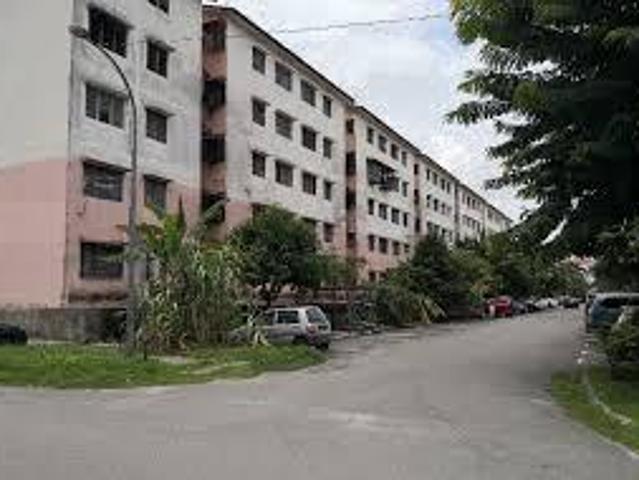 Apartment Baiduri Bandar Tasik Kesuma Beranang 700sf tingkat 4