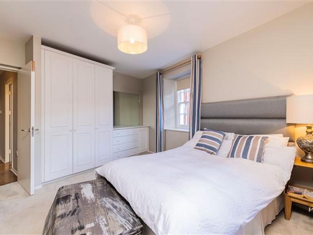 Apartment C6, Isolde's Tower, South City Centre, Dublin 8 MOVEHOME ESTATE AGENTS 4903 MyHome. Ie Residential