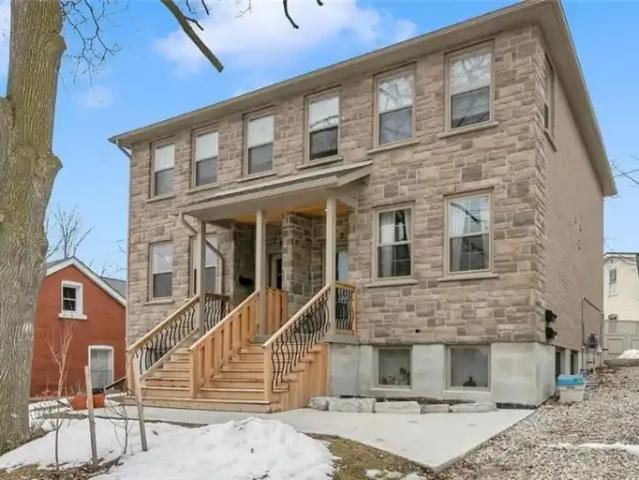 Apartment Guelph ON 104876626