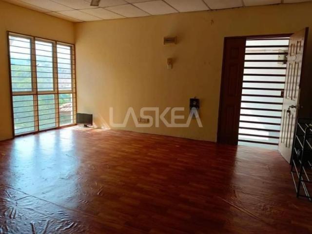 APARTMENT DAMIANA PROTON CITY TG MALIM