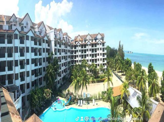 Apartment depan Laut Port Dicson