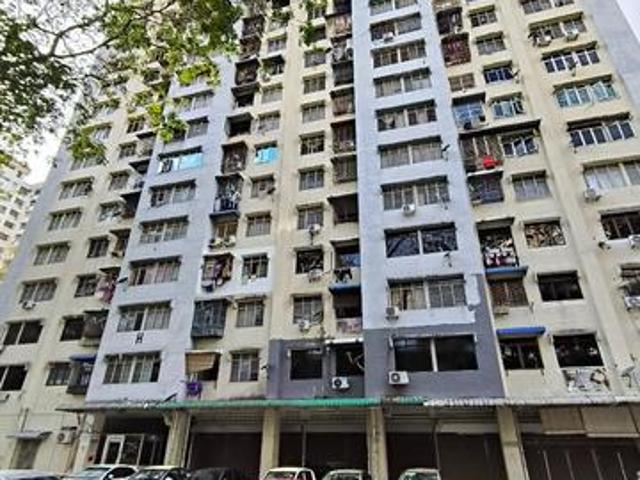 Apartment di Bukit Jambul Penang