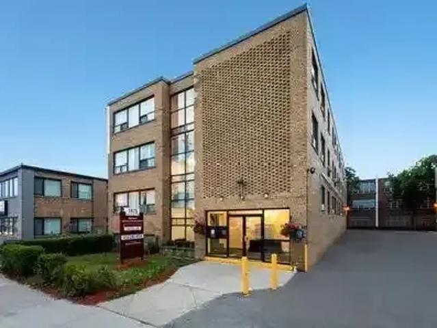 Apartment East York ON 91238902