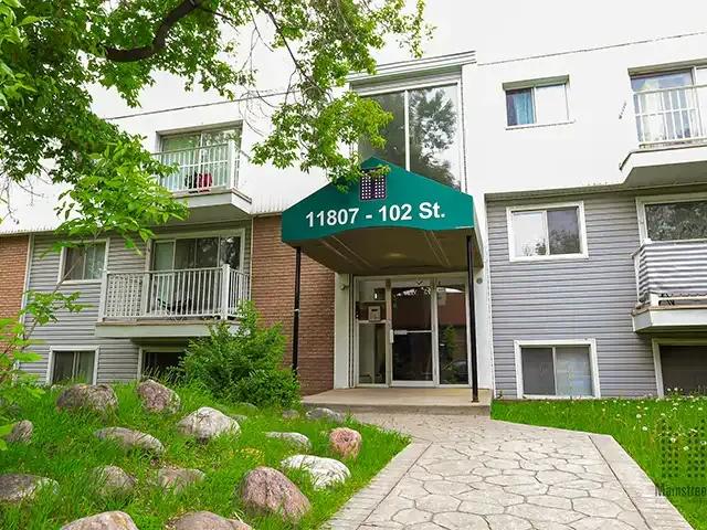 Apartment Edmonton AB 104840608