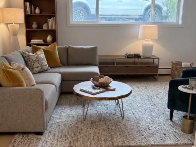 Apartment Edmonton AB 104876176