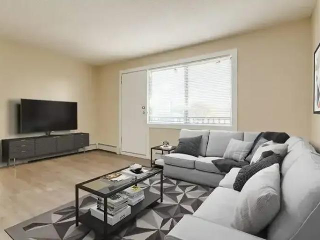 Apartment Edmonton AB 99672439