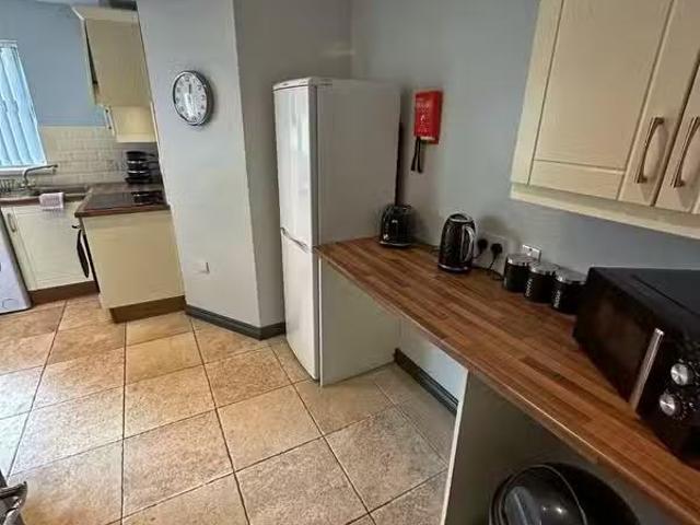 Apartment For Rent, 26a Brookvale Ave