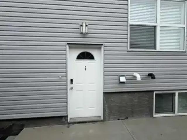 Apartment For Rent Coalhurst AB 2400 ES104598453