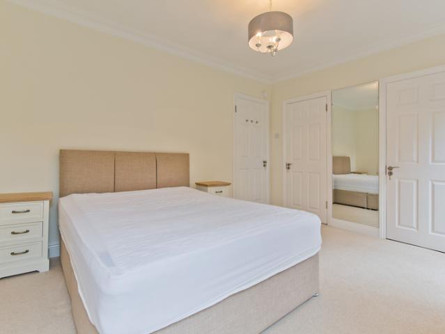 apartment for rent at 38 Merrion Court, Ailesbury Road, Dublin 4, Ireland