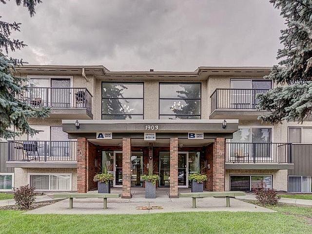 Apartment For Rent: Bachelor Mountainview Apartments