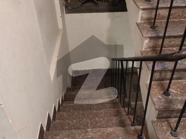 Apartment For Rent Bukhari Commercial Area