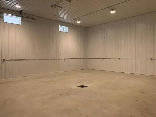 Apartment For Rent Dufferin MB 2000 ES100669185