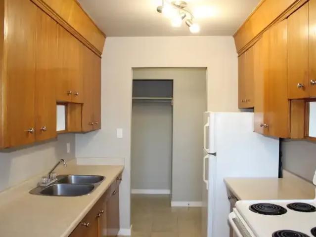 Apartment For Rent Edmonton AB 899 ES103878485