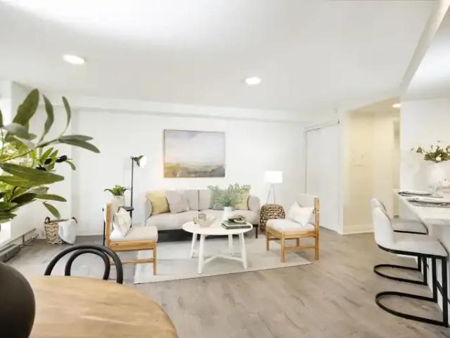 Apartment For Rent Hamilton ON 1300 ES101826706