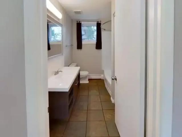 Apartment For Rent Hinton AB 1550 ES102847387