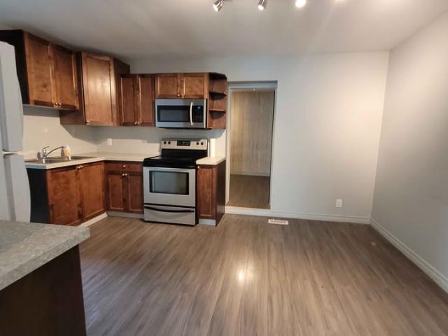 apartment for rent in 1 1008 St. Laurent Blvd, Ottawa, ON, K1K 3B4