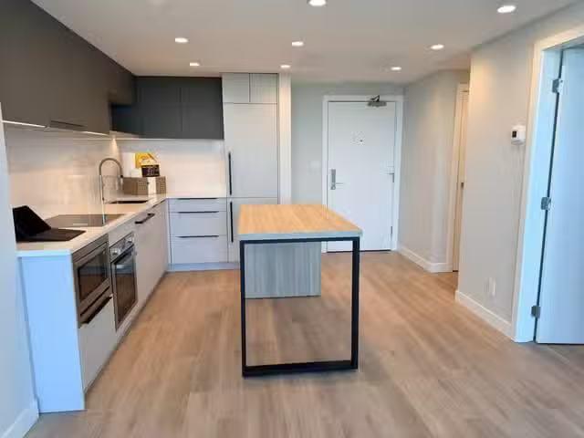 Apartment for rent in Coquitlam, Coquitlam, 270X 567 Emerson S.