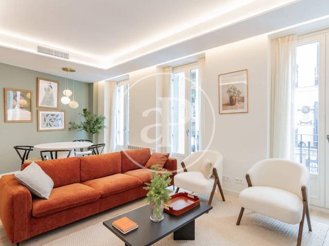 Apartment for rent in Cortes, Madrid city, Madrid