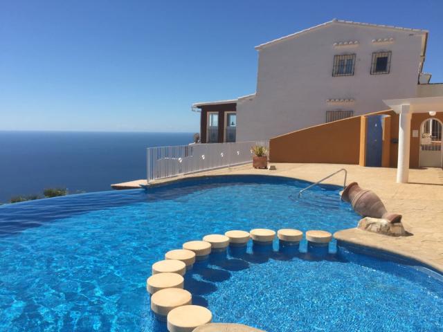 Apartment for rent in Cumbre del Sol, Benitachell / Benitatxell, Alicante
