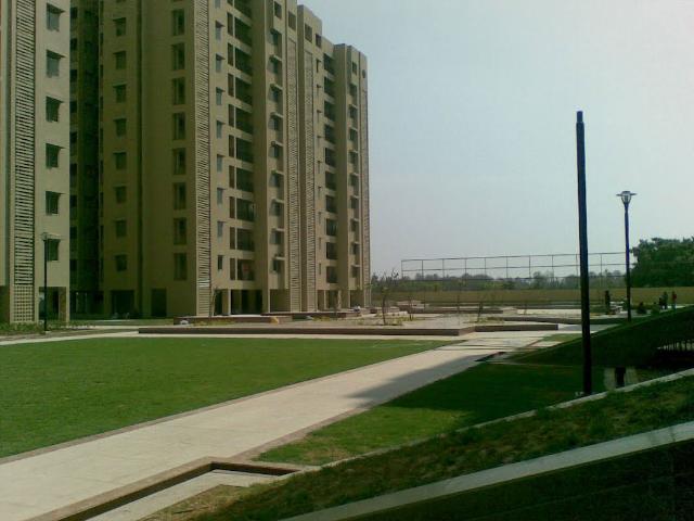 Apartment for Rent in Ahmadabad, Gujarat, Ref# 2658523