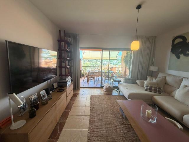 Apartment For Rent in Benahavís, Benahavís