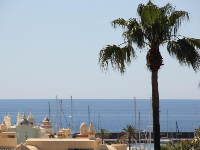 Apartment for rent in Benalmadena Costa, Benalmádena, Málaga