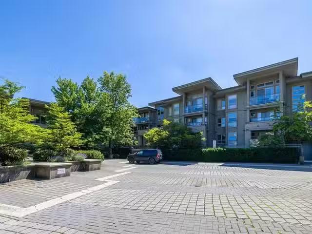 Apartment for rent in Burnaby, Burnaby North, 316 9339 Univers.