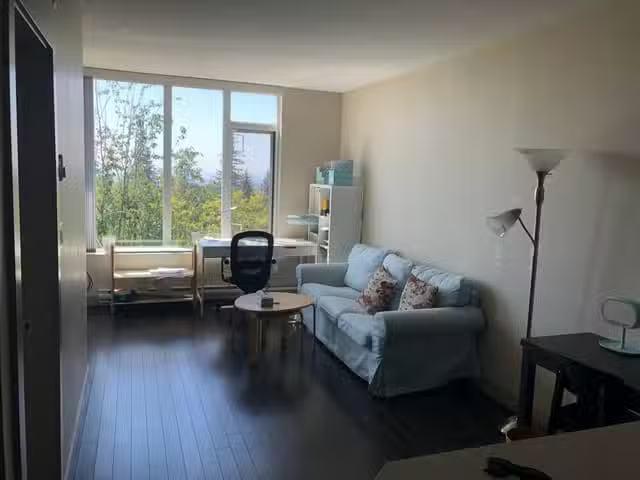Apartment for rent in Burnaby, Burnaby North, 5XX 9009 Corners.