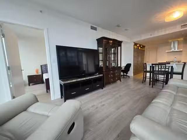 Apartment for rent in Burnaby, Burnaby East, 12XX 7358 Edmonds.