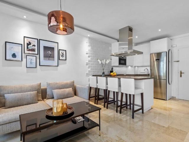 Apartment for rent in Golden Mile, Marbella, Málaga
