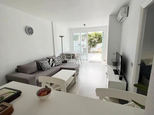 Apartment For Rent in Estepona, Estepona
