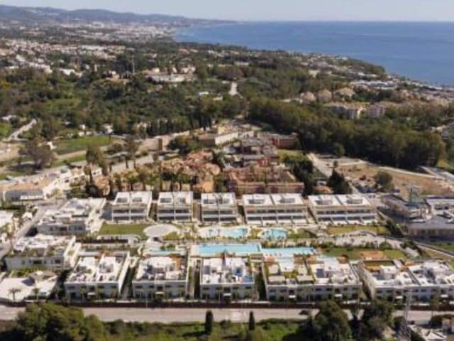 Apartment for rent in Lomas De Marbella, Marbella, Málaga