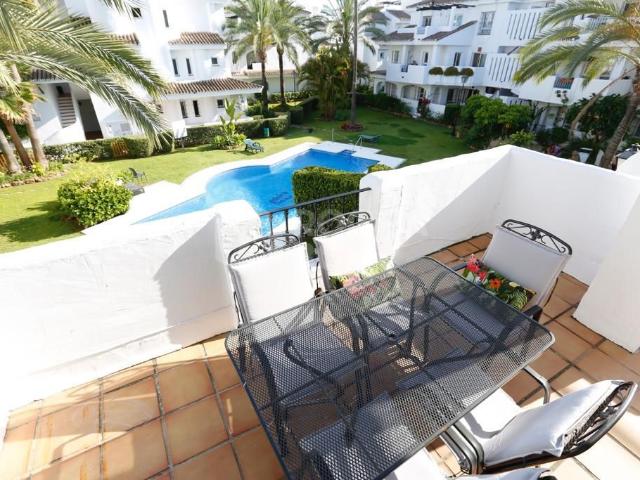 Apartment for Rent in Los Naranjos, Marbella – Prime Location Close to Everything