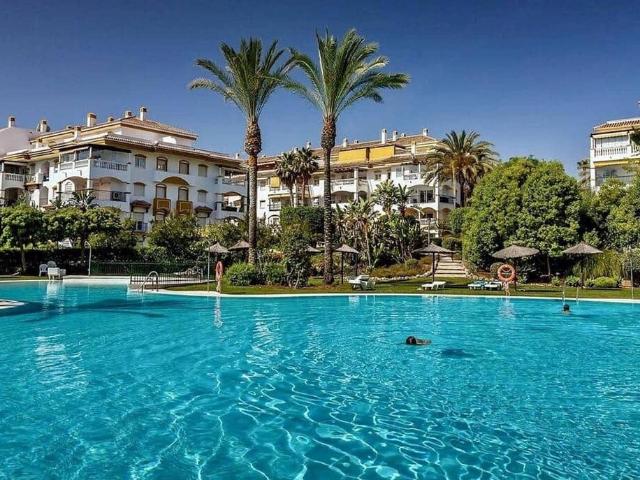 Apartment for rent in La Dama de Noche La Alzambra, Marbella, Málaga