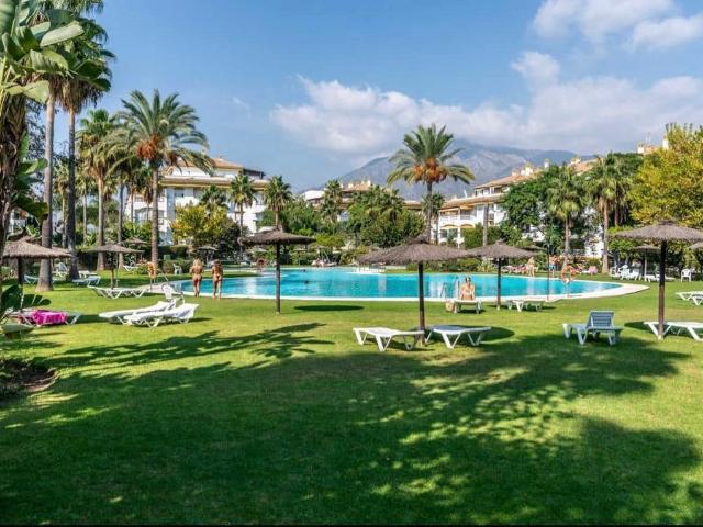 Apartment for rent in La Dama de Noche La Alzambra, Marbella, Málaga