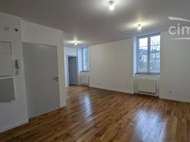 apartment for rent in,Lamure sur Azergues 69870